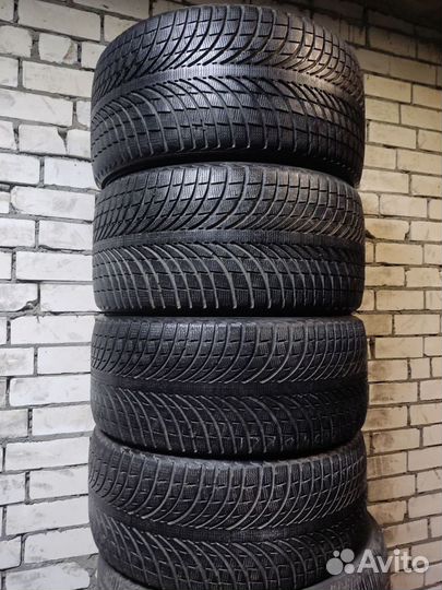 Michelin Latitude Alpin LA2 265/40 R21 и 295/35 R21 105V