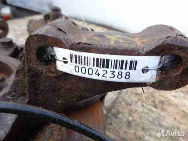 Кулак поворотный левый Hyundai Santa Fe 2 CM 51715