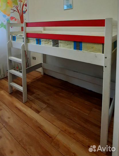 Детская кровать-чердак с матрасом