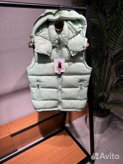 Жилетка Moncler