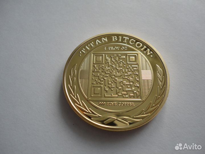 Титан Bitcoin монета