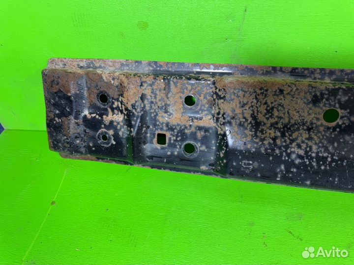 Усилитель бампера задний Toyota Corolla E150 1ZR