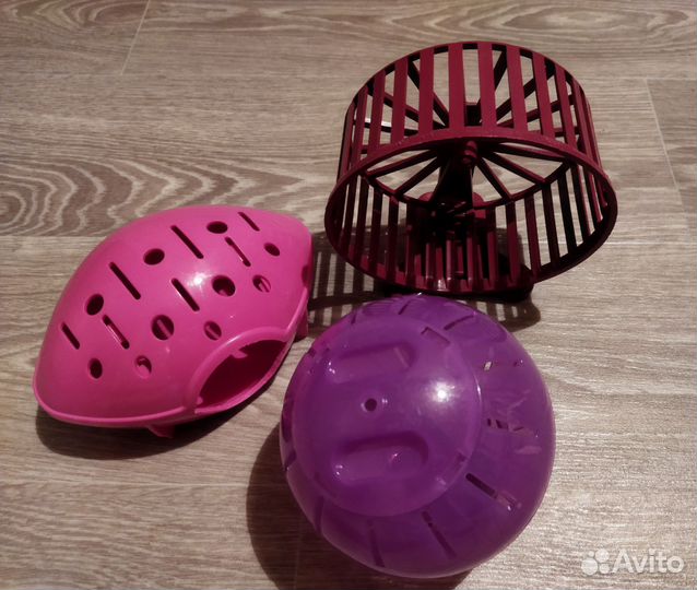 Прогулочный шар, колесо и домик для хомячка