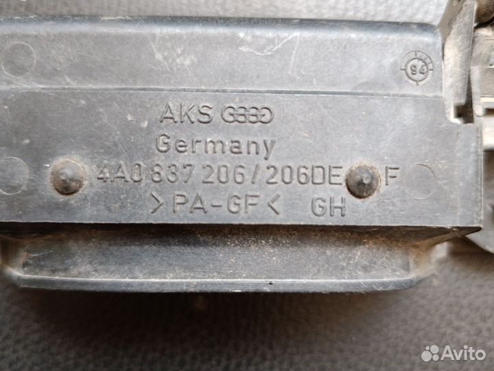 Ручка двери передней правая Audi 100 C4