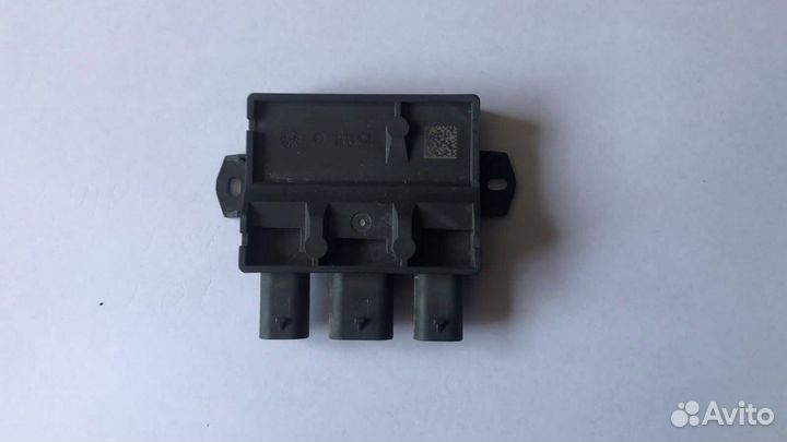 Блок открывания багажника на BMW