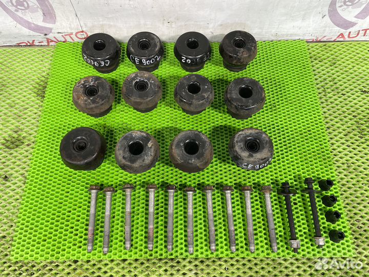 Подушки кузова Cadillac Escalade GMT900