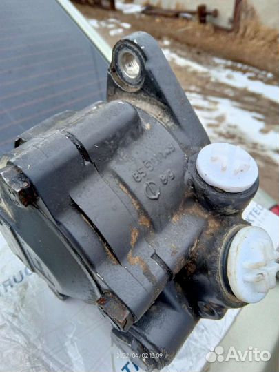 Насос гур Mercedes Atego