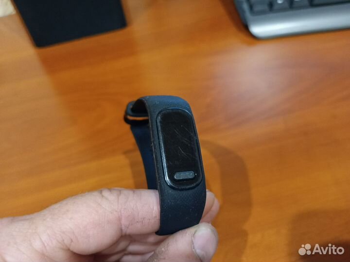 Фитнес браслет Garmin Vivosmart 5