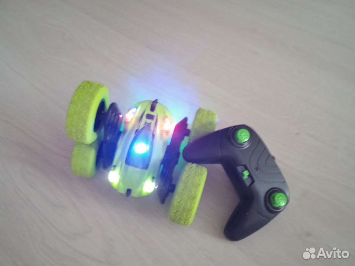 Машинка игрушечная