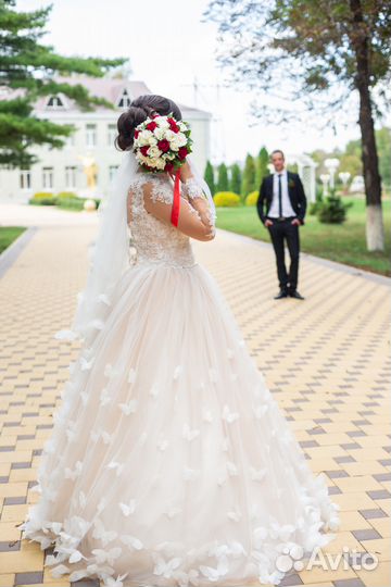 Свадебное платье