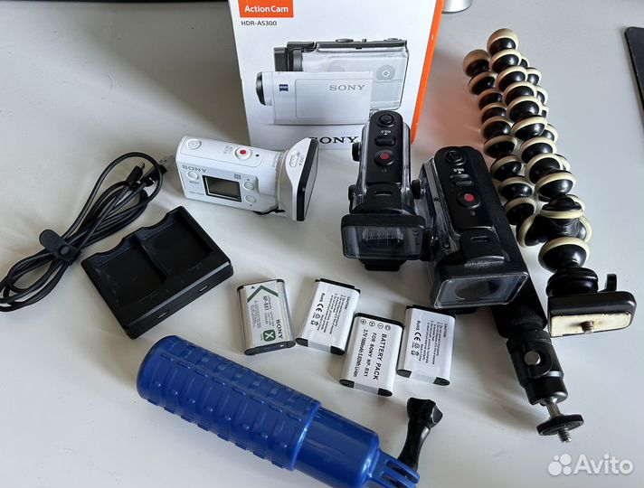 Экшн-камера Sony HDR AS300 + аксессуары