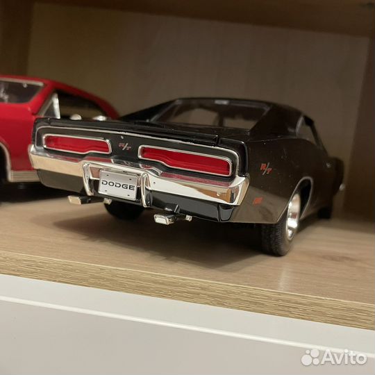 Модель автомобиля Dodge Charger R/T 1:18