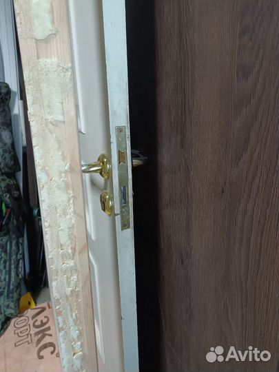 Дверь входная деревянная бу