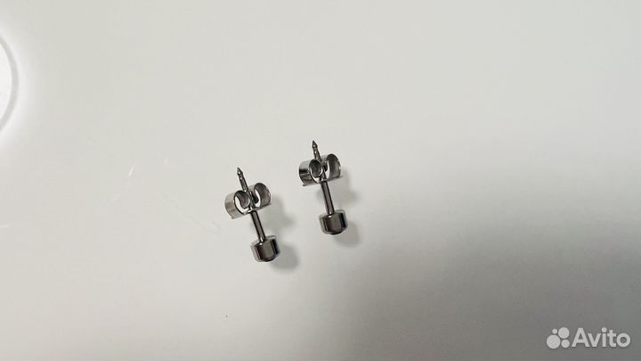 Сережки гвоздики медицинский сплав