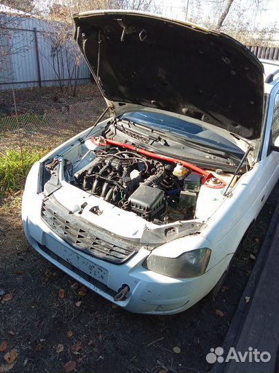 LADA Priora 1.6 МТ, 2011, битый, 210 000 км