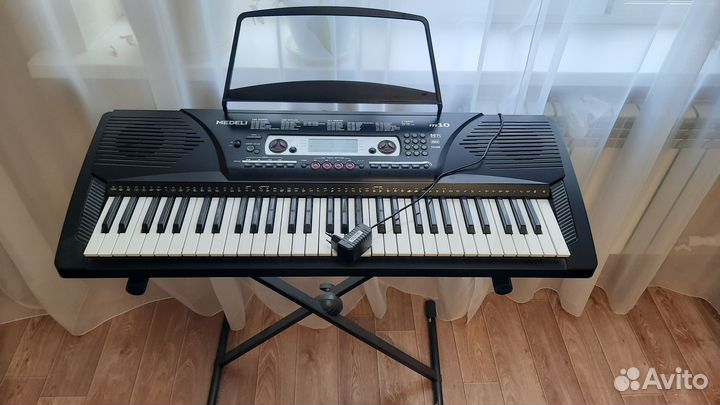 Синтезатор модель medeli m10