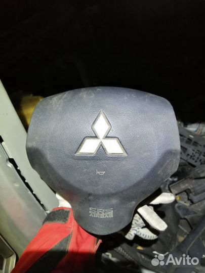 Подушка в руль лансер 10 2011