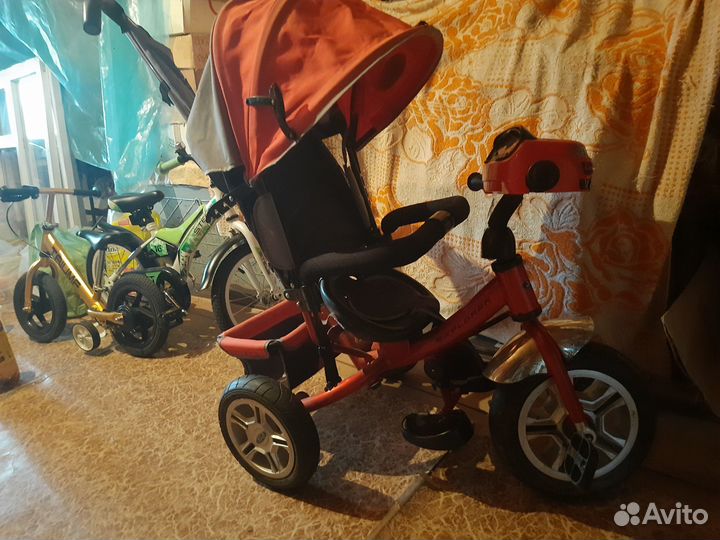 Трехколесный велосипед
