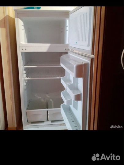 Холодильник б/у