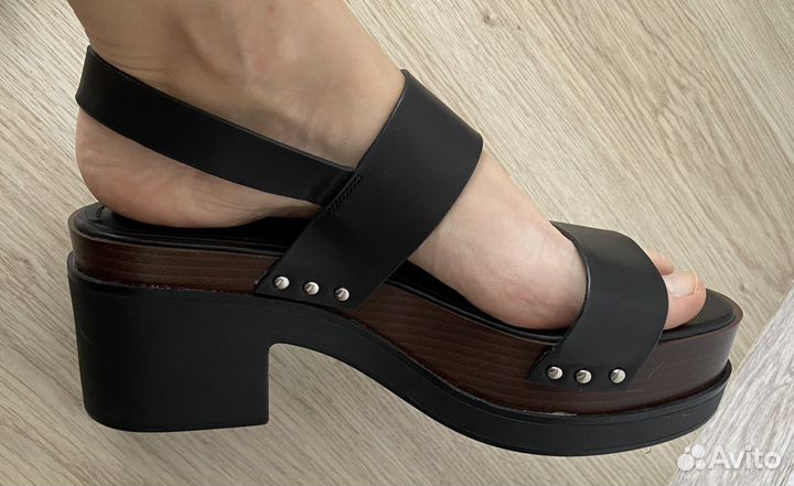 Босоножки pull and bear