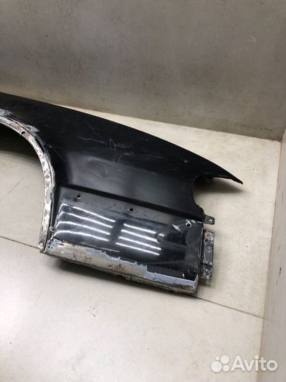 Крыло переднее правое Saab 9000 седан 2290 куб.см
