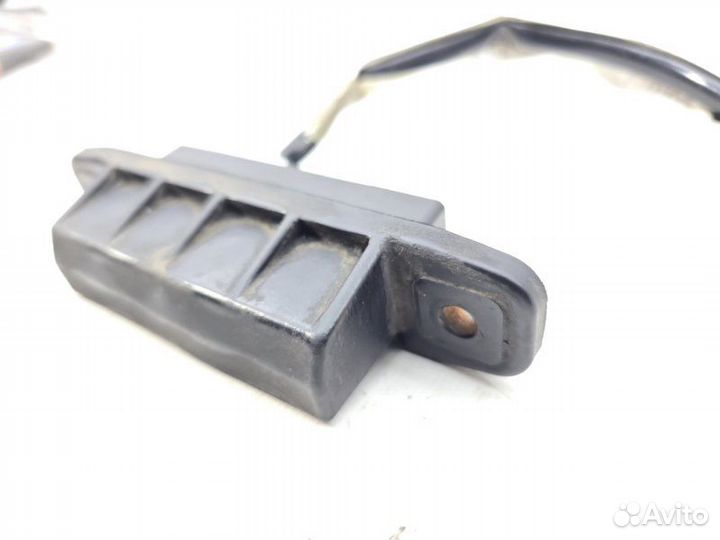 Кнопка открывания багажника Toyota Highlander 2 40