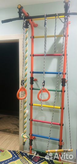 Шведская стенка с турником