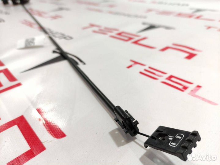 Замок двери задней левой Tesla Model S 2016