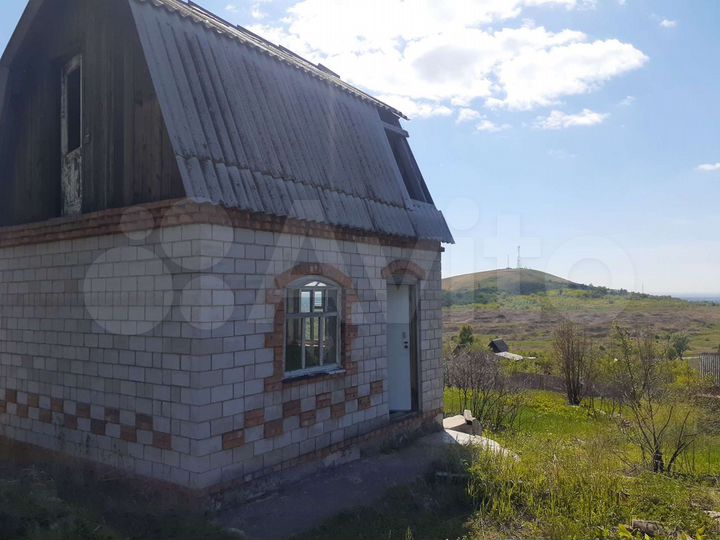 Дом 15 м² на участке 6 сот.