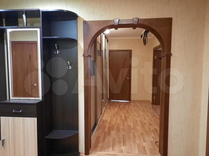 2-к. квартира, 71 м², 4/10 эт.