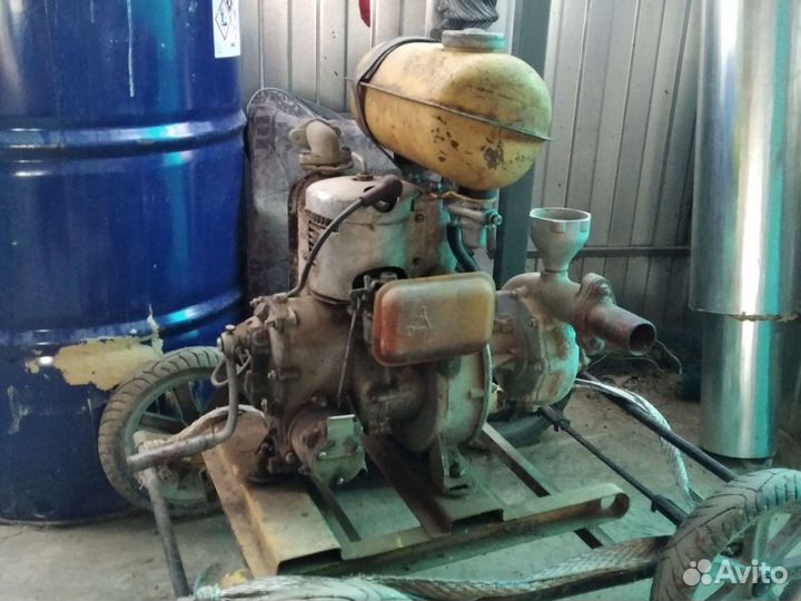 Бензиновая помпа (левак)