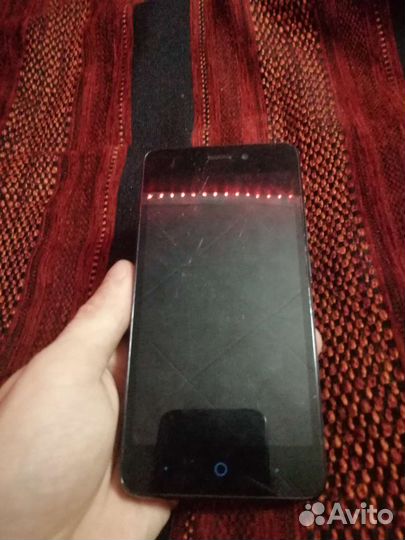 Телефон ZTE Электронные часы