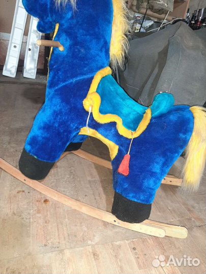 Детская качалка лошадь