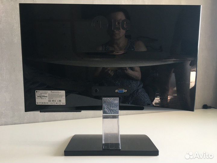 Монитор LG flatron E2060ST 20 LED, супердизайн