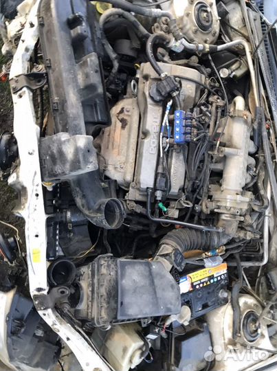 Mazda Familia 1.5 AT, 2003, битый, 230 000 км