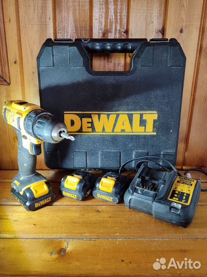 Дрель-шуруповерт dewalt DCD710C2