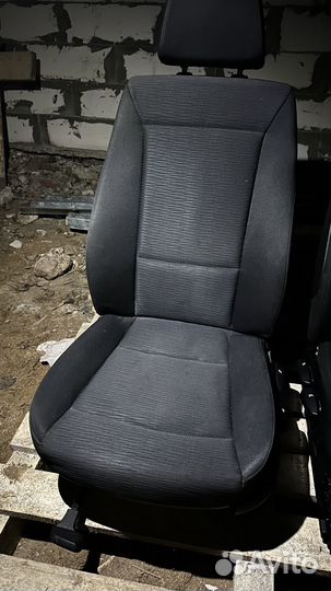 Передние сиденья BMW E87