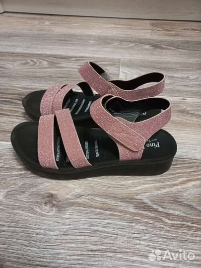 Сандалии для девочки