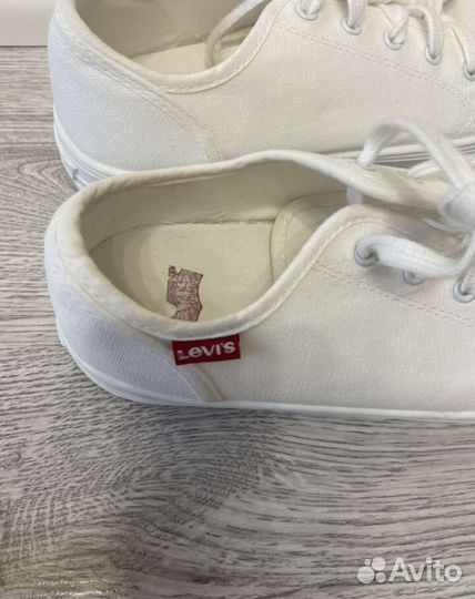 Levi's