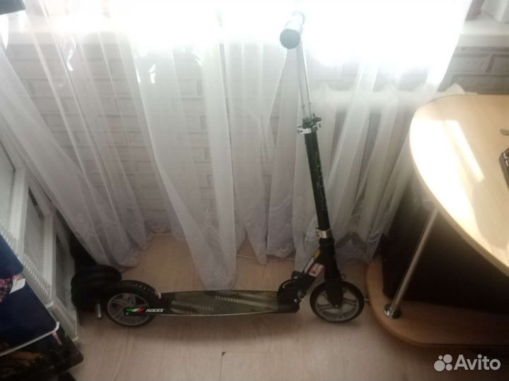 Быстрый самокат для катания