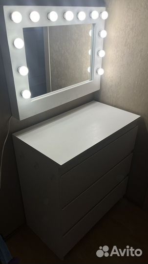 Гримерное зеркало с подсветкой+комод