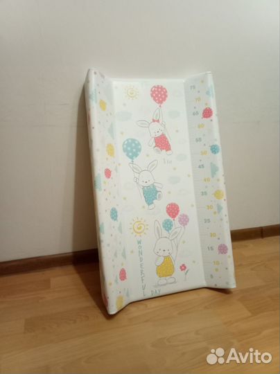 Пеленальная доска на кроватку