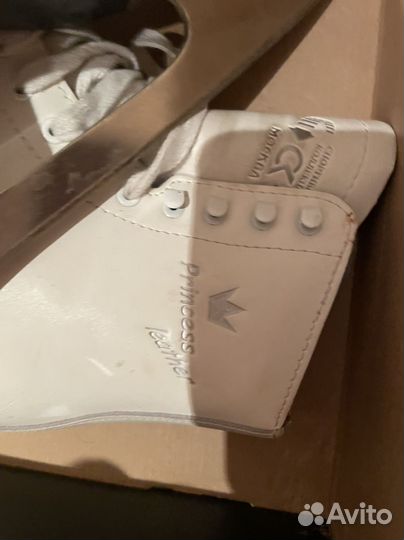 Коньки фигурные 37 размер