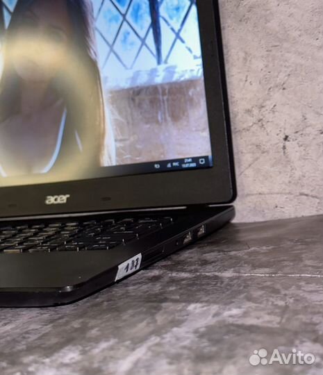 Acer i3-6006U /SSD/12Гб озу