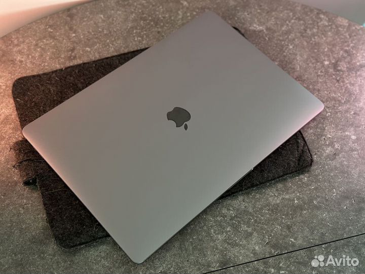MacBook Pro 16 2019 32/512/i9/5300m 25 циклов