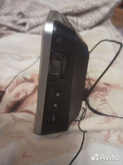 Часы будильник с радио