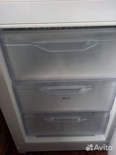 Холодильник новый Indesit