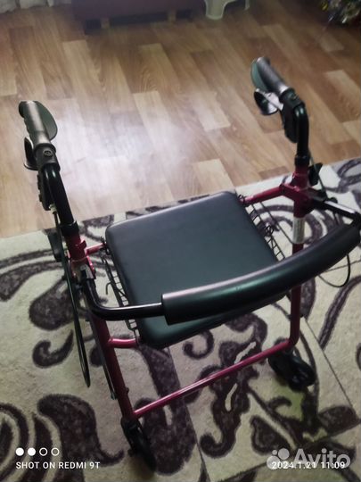 Ходунки для взрослых с сидением