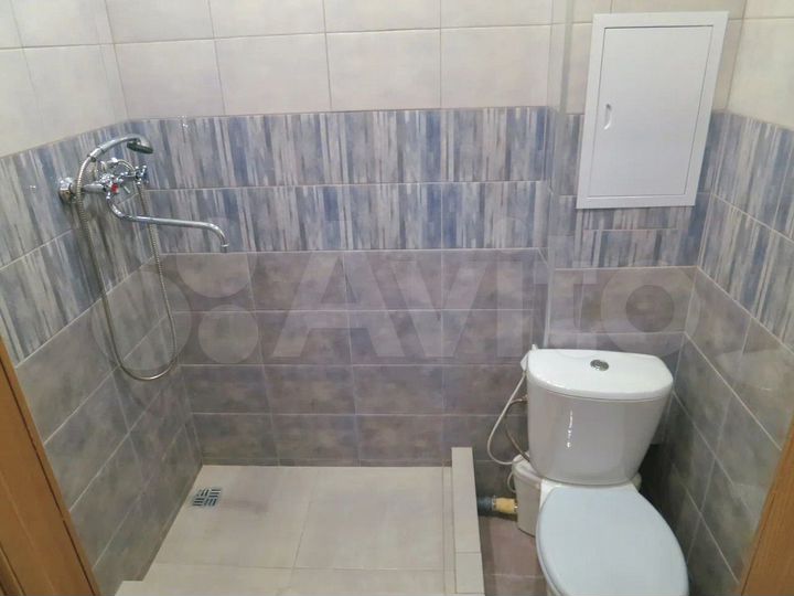 Доля в 3-к. квартире, 17,9 м², 1/12 эт.