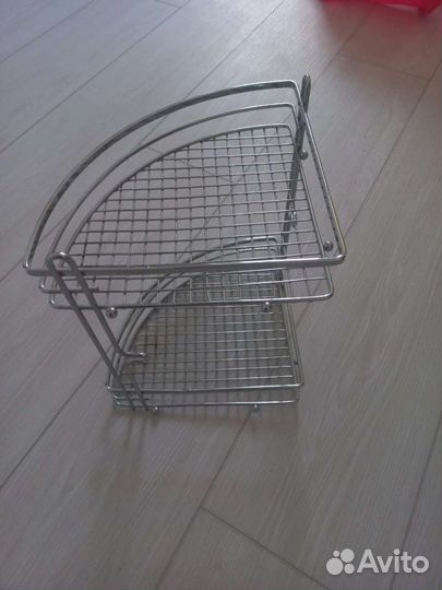 Металлические полки на стену